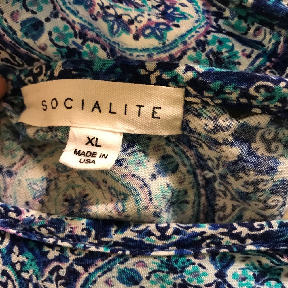 Blue Pattern Dress! - Picture 5 of 6